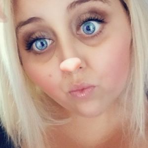 Meet your Posher, Holli